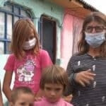 O bunică este eroină pentru cei 5 nepoți ai săi care au fost părăsiți de părinți | Stirea de Iasi