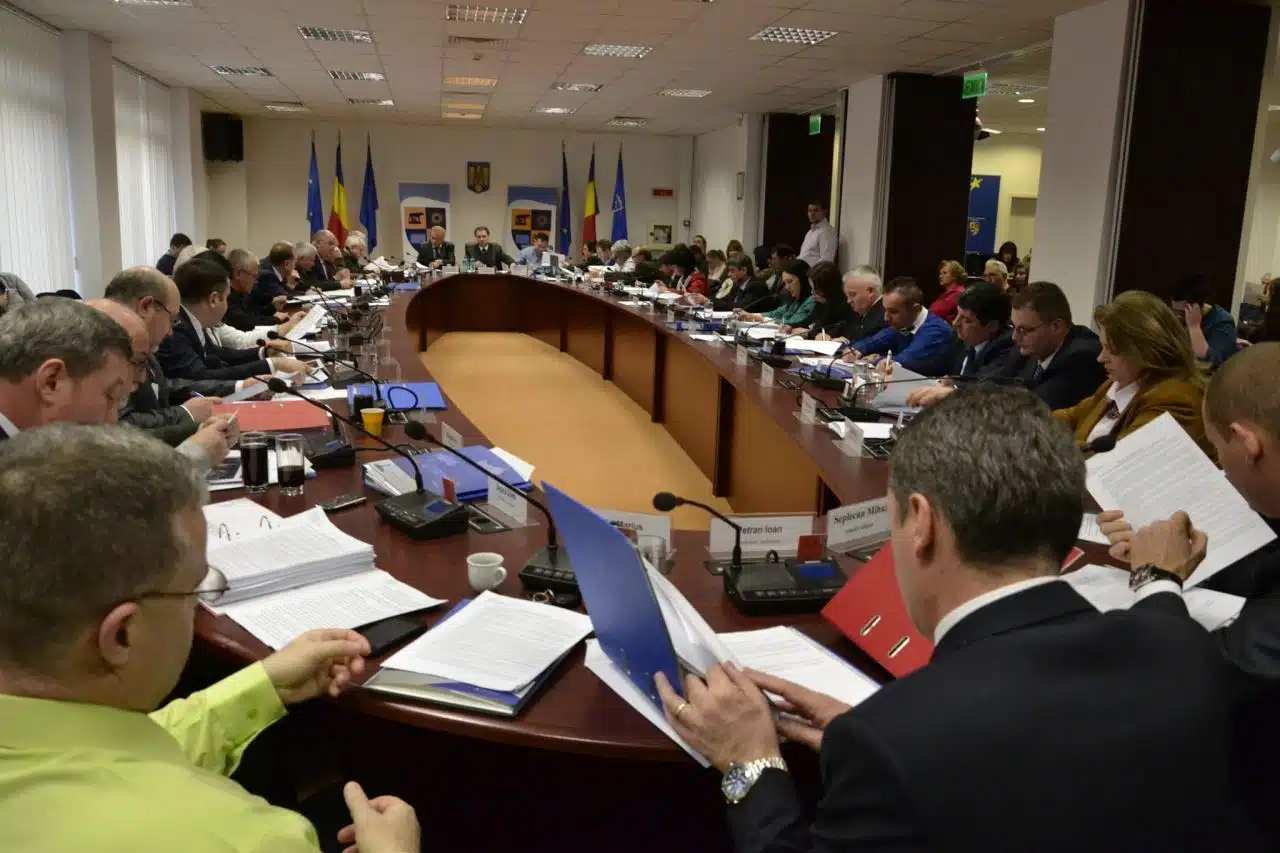 Cine intrÄ Ã®n Consiliului JudeÈean Cluj? LISTA consilierilor din fiecare partid