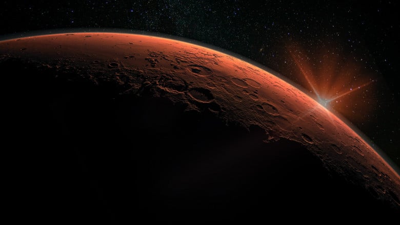 Se pare că planeta Marte nu este așa de moartă pe cât se credea