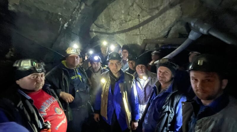 George Simion a coborât alături de mineri – CRITICII.RO