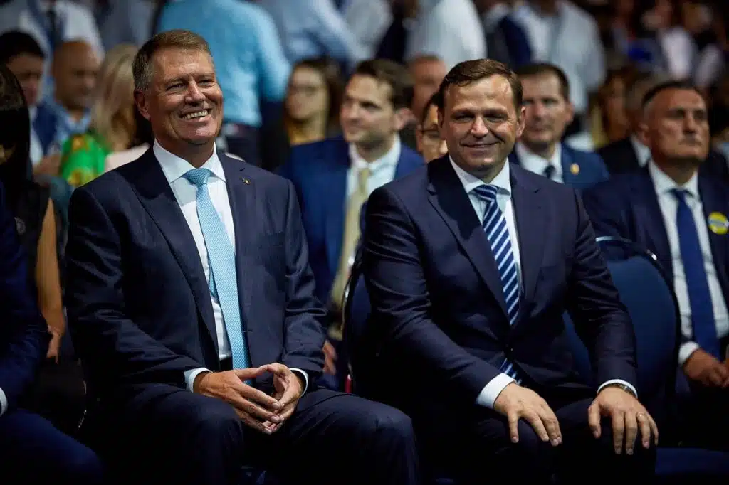 Klaus Iohannis a promovat un infractor și lideri obraznici la Chișinău – CRITICII.RO