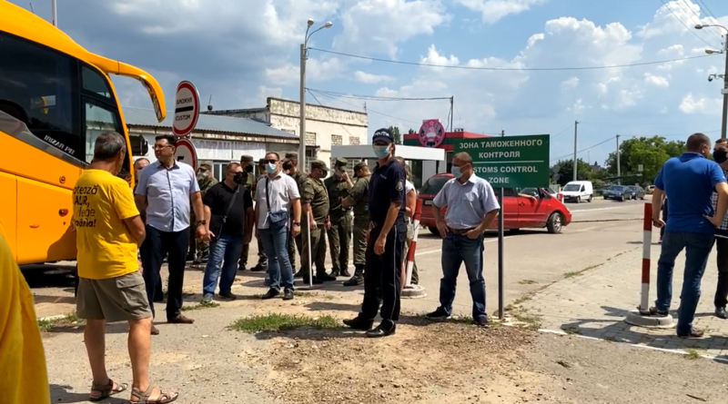 sunt înțeleși cu politicienii moldoveni – CRITICII.RO